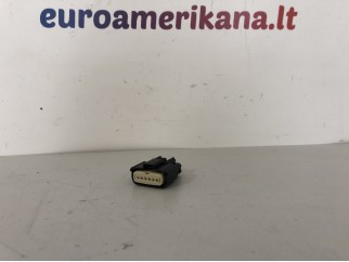 Front Headlight Connector (LED)